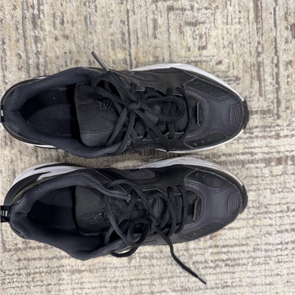 Nike Black Sneakers Sleek Modern Design